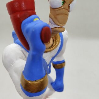 Earthworm Jim with 3 additional heads & moon craters display stand. Size: 25 cm Price: 30.000 ISK